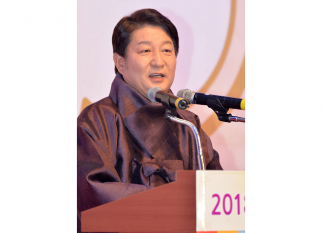 권영진 대구시장이 대구경북 신년교례회에서 인사말을 하고 있다. 김영진 기자