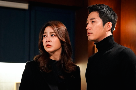 돈꽃 / 사진출처 - 유에프오프로덕션