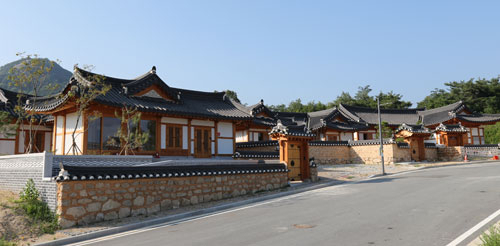 경상북도는 오는 3월 30일까지 신축 한옥 한 채당 최대 4천만원까지 지원받을 수 있는 