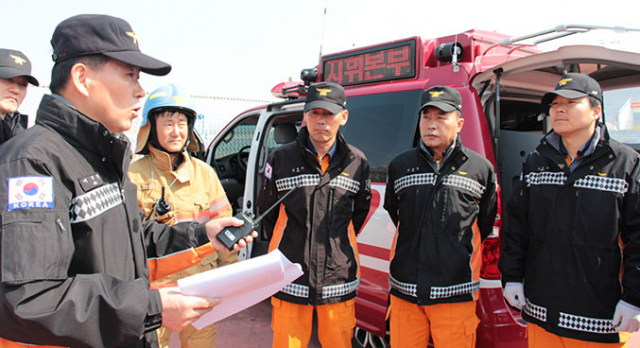 칠곡소방서가 칠곡 군민의 생명과 안전을 지키는 역할을 톡톡히 하고 있다. 지난해 진행된 긴급 구조 통제단 훈련 모습. 칠곡소방서 제공