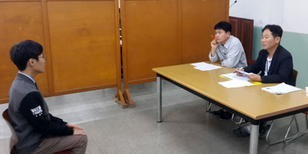 경구고는 학생들의 대학 진학을 위해 수시로 심층면접을 실시하고 있다. 경구고 제공