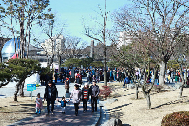 지난해 그랜드세일 기간 중 보문단지를 찾은 관광객의 모습. 경북관광공사 제공