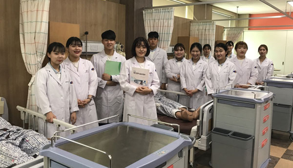 선린대 간호학부 학생들. 선린대 제공