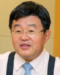 이명박 전 대통령 변호인단 선임계에 이름을 올린 강훈 변호사. 매일신문DB