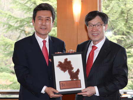 지난 2018년 4월 1일 이강덕 경북 포항시장이 