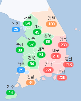 15일 낮부터 전국을 뒤덮은 미세먼지의 농도가 이날 저녁 수도권과 호남권 등 서부지역은 빠르게 옅어지는 반면, 대구·경북·부산·울산·경남 등 동부지역인 영남권은 여전히 \