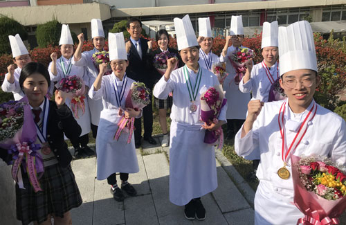 상서고가 2018년 대구기능경기대회에 참가해 3개 부문에서 총 11개의 상을 받아 역대 최고 성적을 거뒀다. 특히 제과와 제빵 부문에서는 모든 상을 휩쓸었다. 상서고 제공