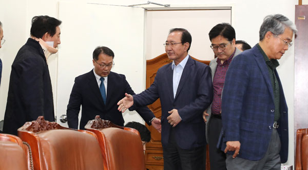 자유한국당 김성태(왼쪽부터), 