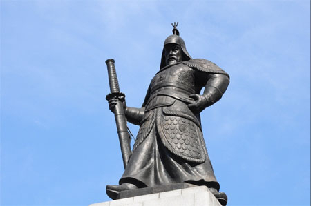 이순신 장군 동상. 매일신문DB