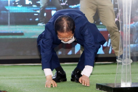 6·13 지방선거를 앞둔 마지막 주말인 9일 자유한국당이 부산 중구 광복동에서 연