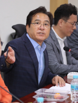 심재철 자유한국당 국회의원이 26일 오전 국회 의원회관에서 열린
