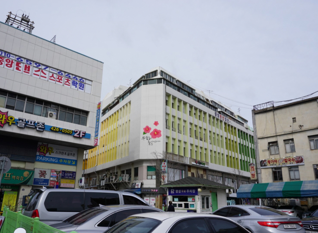 현재의 대구 대표 구도심 향촌동 모습. 황희진 기자