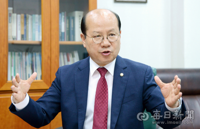 이종명 자유한국당 국회의원. 이무성 객원기자
