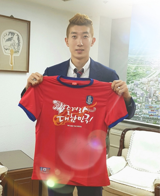 조현우, 소속팀 대구FC 연고 대구시청에 떴다. 대구시청