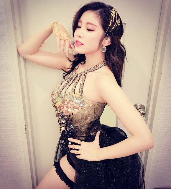 사진.전효성 인스타