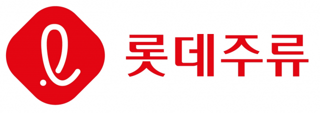 롯데주류 피츠 수퍼클리어가 출시 1년만에 누적판매량 1억5천만병을 기록하는 등 인기몰이를 하고 있다.