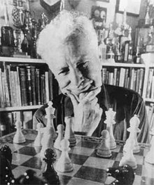 엘로 레이팅을 고안한 아르파드 엘뢰(1903-1992) 박사. 위키피디아