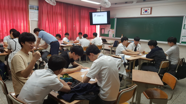 경북기계공고는 지난 16, 17일 1, 2학년을 대상으로 취업캠프와 진로캠프를 열었다. 경북기계공고 제공