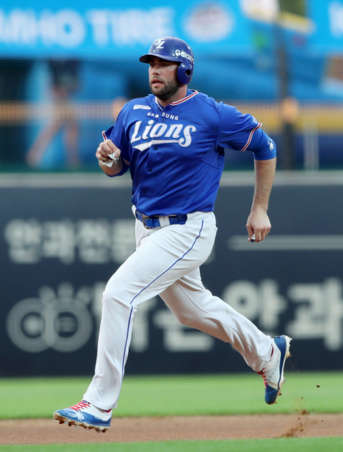 지난해 9월초 개인적인 이유로 발가락 부상을 당했던 삼성 라이온즈 다린 러프. 삼성은 러프의 공백을 실감하며 가을야구를 향한 중위권 싸움에서 점차 뒤처졌다. 삼성 라이온즈 제공