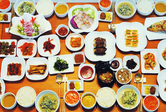 한식 상차림 사진.