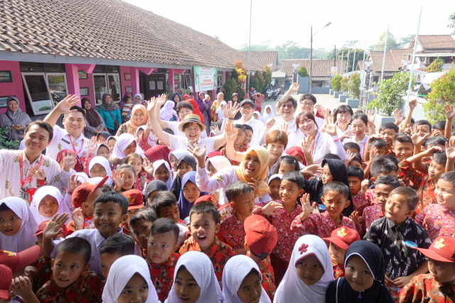 김천의료원 의료진이 지난달 23일부터 27일까지 인도네시아 수방시를 방문해 해외의료봉사활동을 펼쳤다. 김천의료원 제공