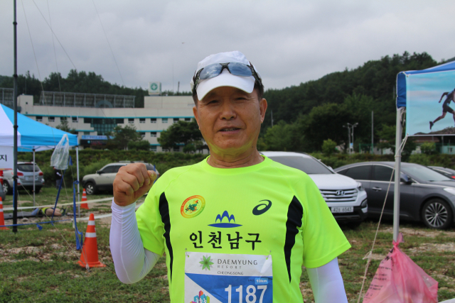 청송트레일런에 최고령 나이로 참가한 정희문 씨. 윤영민 기자