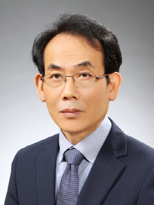 윤일현 지성학원 진학실장