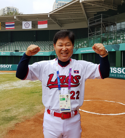라오스 야구대표팀 선수단장 자격으로 2018 자카르타-팔렘방 아시안게임에 참가한 이만수 라오스야구협회 부회장이 현역 시절 
