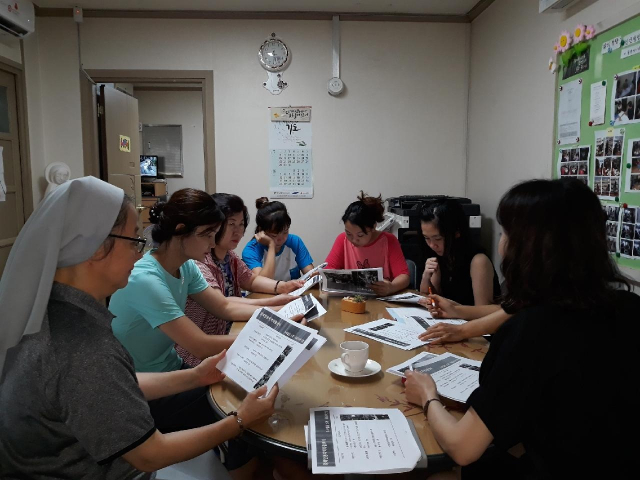 경북안동지역자활센터는 최근 결혼이주여성을 대상으로 바리스타 체험 행사와 취업 상담 등을 진행했다. 경북안동지역자활센터 제공