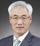 문재인 대통령은 26일 오후 기상청장에 김종석 경북대 천문대기학과 객원교수를 임명했다. 연합뉴스