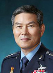 30일 문재인 대통령이 단행한 6개 부처 개각에서 국방부 장관에 정경두 합동참모본부 의장이 내정됐다. 연합뉴스