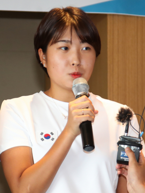 지난 2일 아시안게임 철인 3종경기 국가대표 결단식에서 정혜림이 출전 각오를 말하고 있다. 연합뉴스