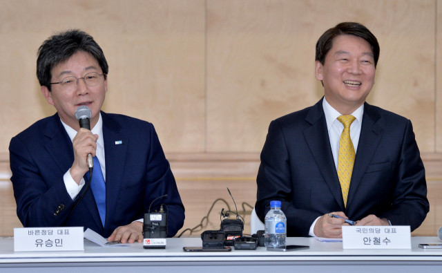 바른미래당 유승민(왼쪽), 안철수 전 공동대표