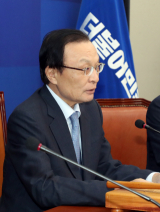 더불어민주당 이해찬 대표가 3일 국회에서 열린 최고위원회의에서 발언하고 있다. 연합뉴스