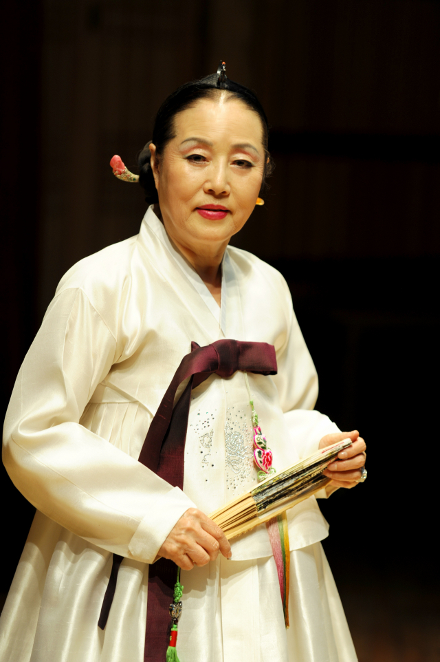경북도 지정 무형문화재로 흥보가 판소리 보유자인 정순임 명창이 대구에서 처음으로