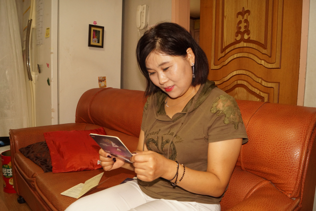 남편을 잃고 아이 4명을 키우면서 힘들고 어려웠던 때 LS전선 구미사업장 후원금 덕분에 삶을 이어올 수 있었다는 이성자씨는 LS전선 구자엽 회장을 꼭 만나 감사 인사를 드리고 싶다고 했다. 전병용 기자