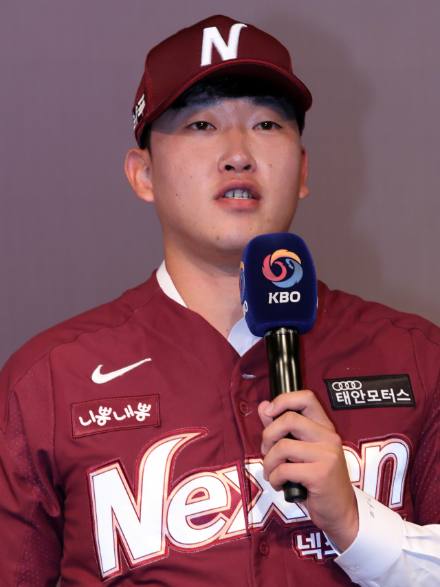 윤정현(전 볼티모어 마이너)이 10일 오후 서울 중구 웨스틴조선 호텔에서 열린 