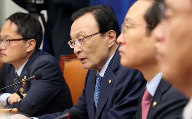더불어민주당 이해찬 대표가 14일 국회에서 열린 최고위원회의에서 발언하고 있다. 연합뉴스