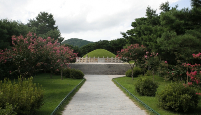 경주 김유신 장군묘