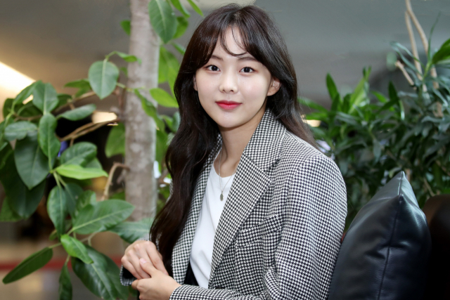배우 금새록이 20일 오전 서울 종로구 수송동 연합뉴스 사옥에서 열린 인터뷰에 앞서 포즈를 취하고 있다. 연합뉴스
