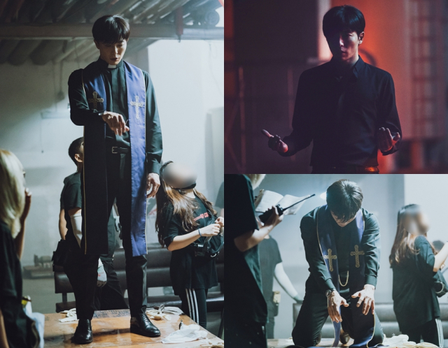 사진.손 the guest