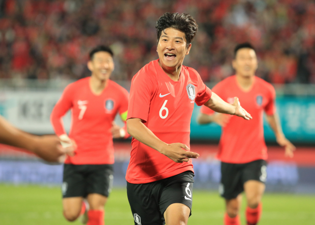 16일 오후 천안종합운동장에서 열린 축구대표팀 평가전 대한민국 대 파나마의 경기. 박주호가 골을 넣고 환호하고 있다. 연합뉴스
