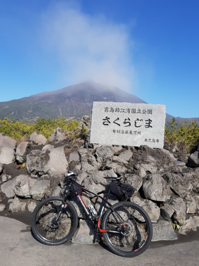 세토우치에 접해있는 섬중 가장큰 오오미시마(大三島) 한바퀴도는데 약40km 정도이다