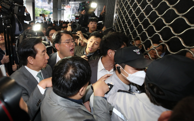 자유한국당 김성태 원내대표가 18일 오후 