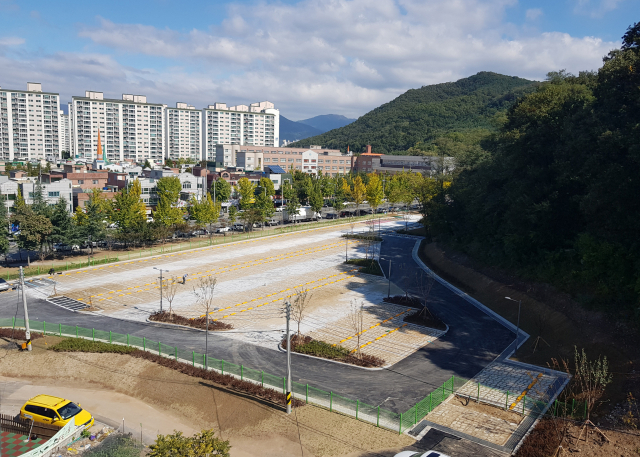 대구 북구 구암동 운암지수변공원 공영주차장 전경. 북구청 제공.
