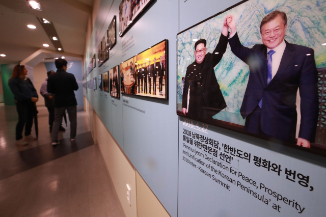 문재인 대통령과 청와대가 9월 평양공동선언과 판문점선언 이행을 위한 군사분야 합의서를 발효하기 위한 비준안을 23일 국무회의에서 심의·의결했다. 문 대통령은 비준안을 심의에 앞서 