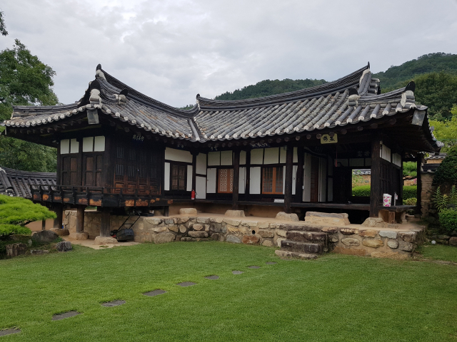 북비고택을 대표하는 건물인 사랑채. 이 집 주인들의 충절과 문한의 기운이 느껴진다. 성주군 제공