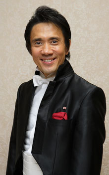 지휘자 에이지 오우에