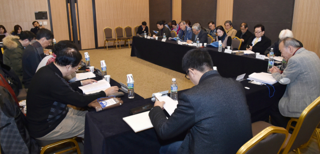 한국과 중국의 동시대를 살아가는 시인들의 정서적 이해와 공감의 장을 마련하기 위한 제2차 한중 시인회의가 지난달 29일 시작돼 2일까지 청송에서 진행된다. 청송군 제공