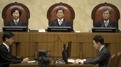 1일 오전 서초구 대법원에서 양심적 병역거부자의 병역법 위법 관련 선고를 위한 대법원 전원합의체가 열리고 있다. 연합뉴스